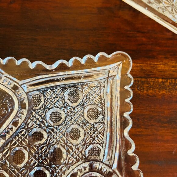 Vintage Glass Candy Trinket Dish Fan Shaped Classic Cottagecore Table Decor 50s - Picture 3 of 8